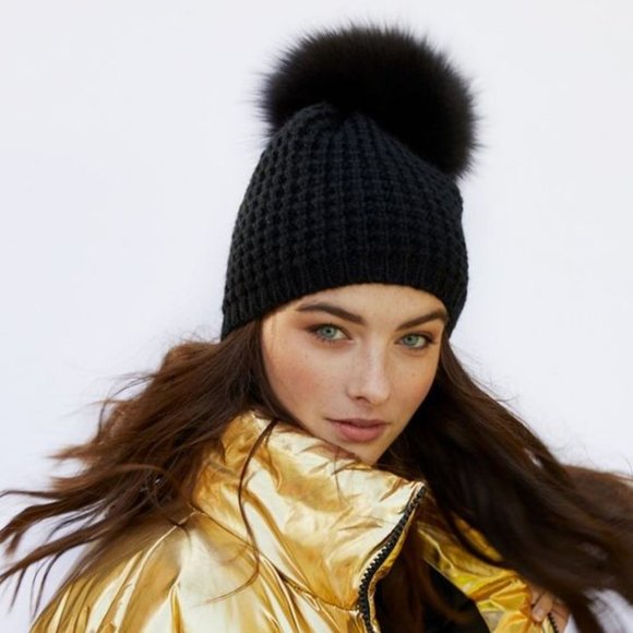 Chic Black Knit Hat with Pom-Pom - Picture 1 of 7